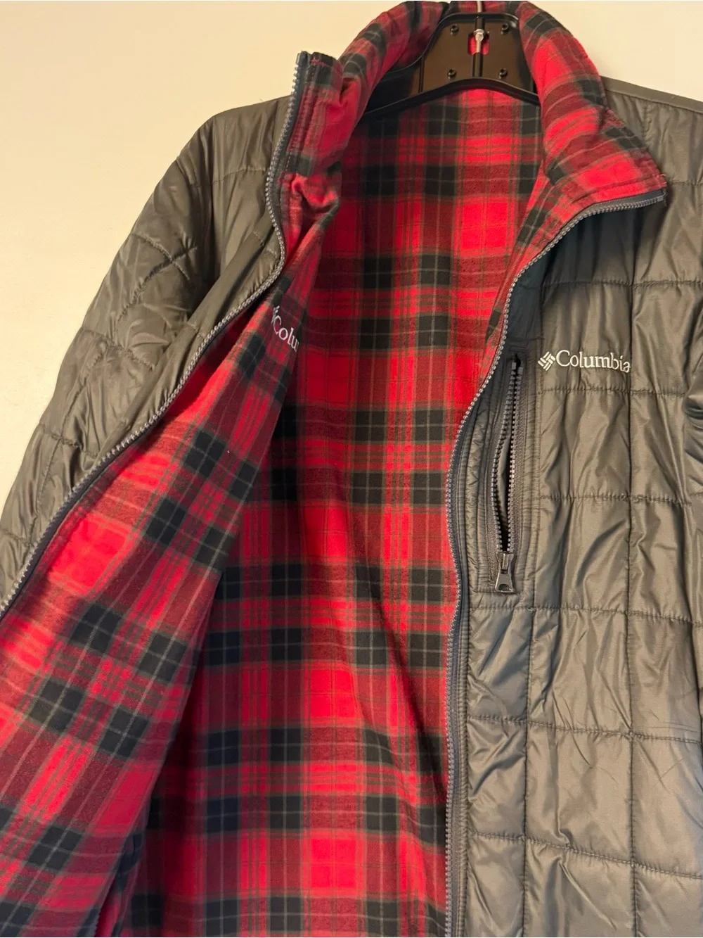 Columbia zippered plaid